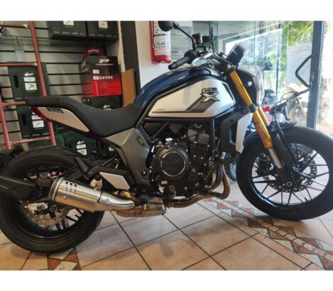 CFMOTO 700CL-X HERITAGE del 2023