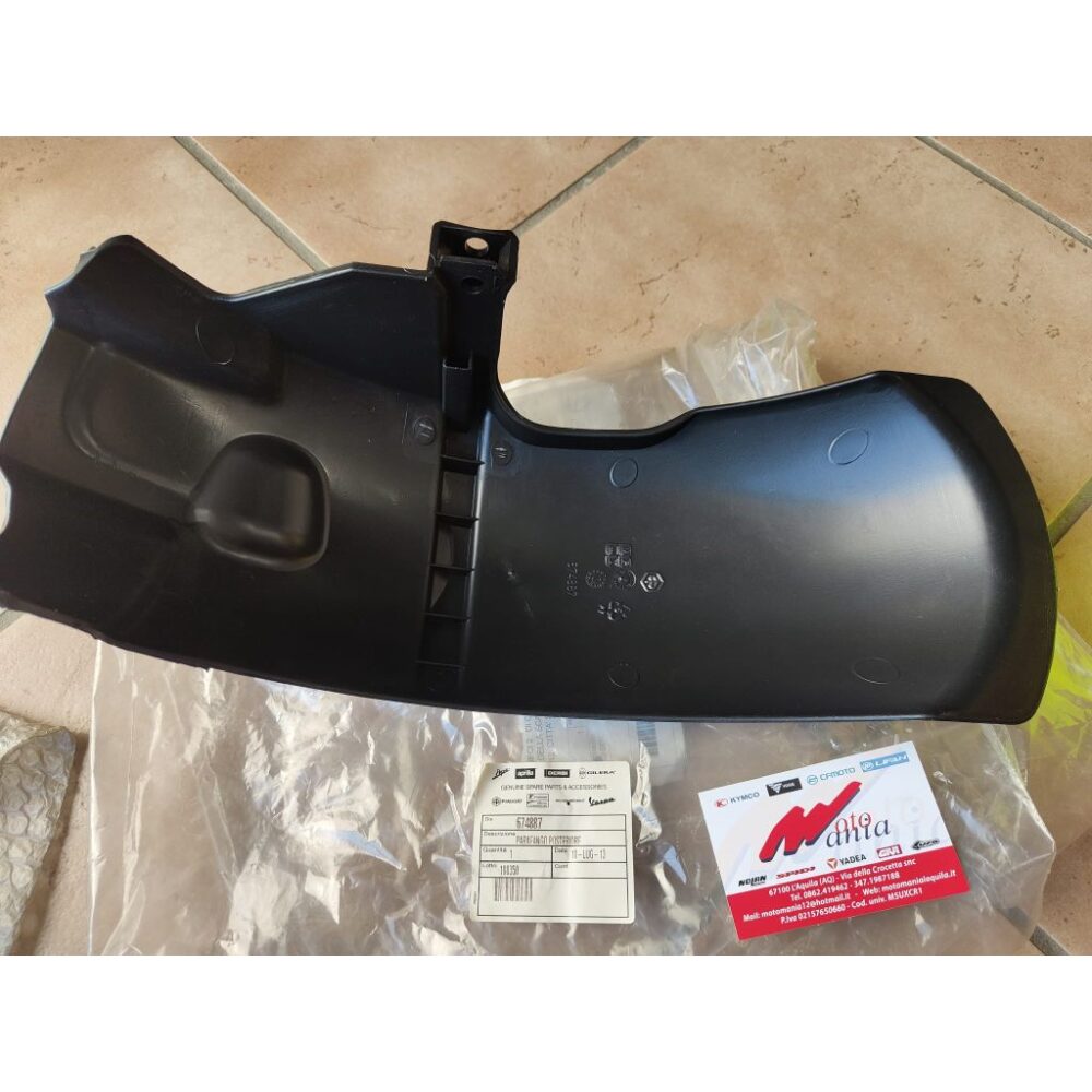 PARAFANGO POSTERIORE PIAGGIO 674887