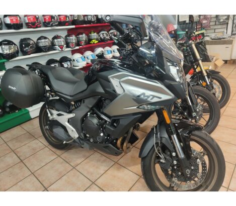CFMOTO 700MT del 2024