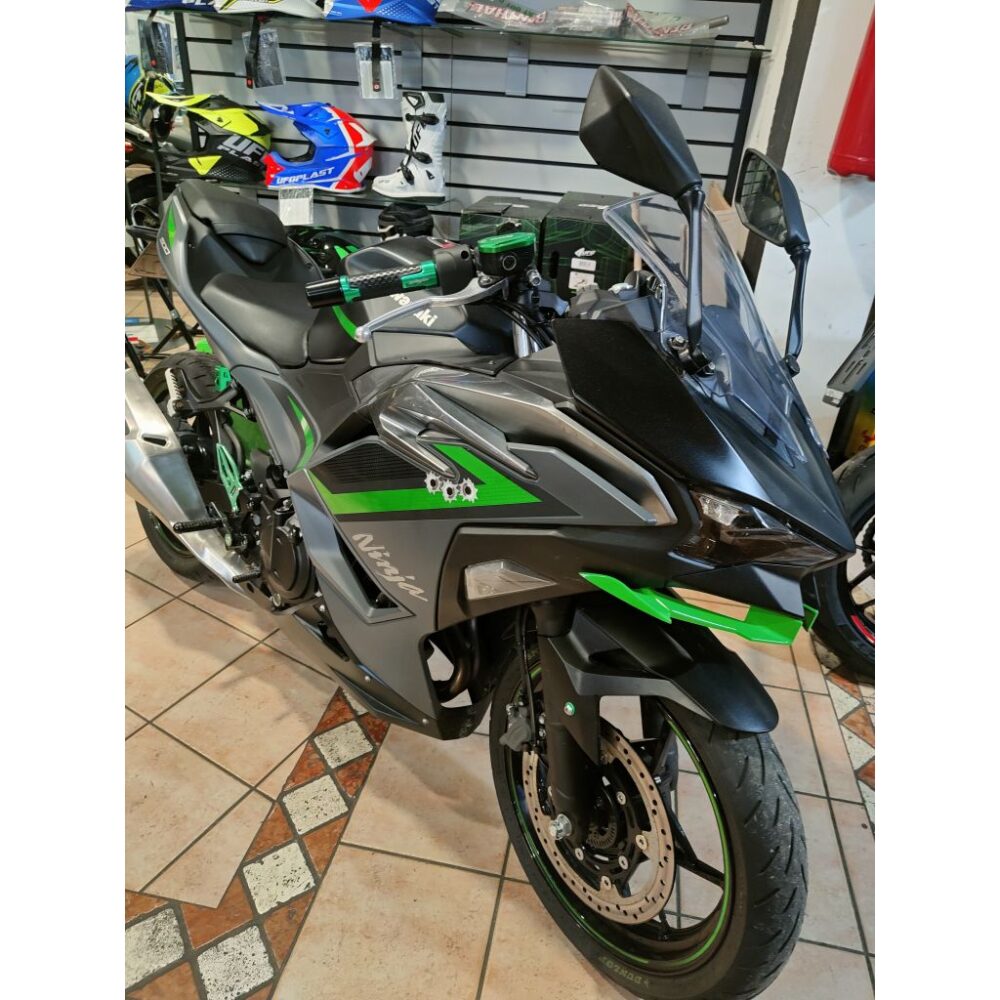 KAWASAKY NINJA 500 DEL 2024