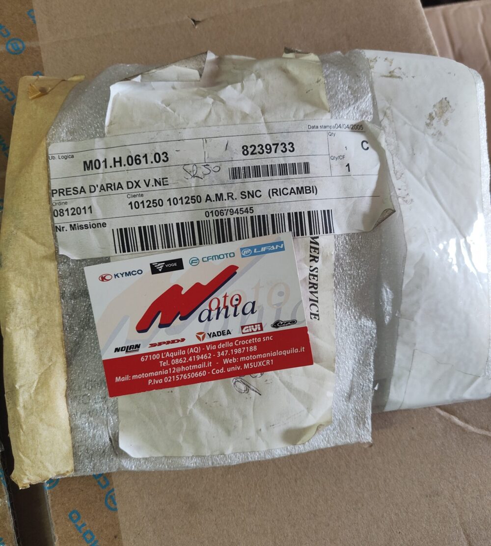 PRESA D’ARIA DESTRA APRILIA SR AP8239733