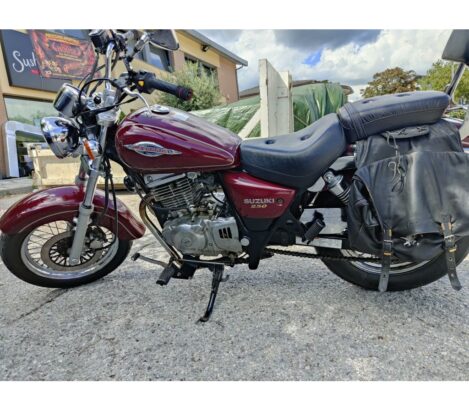 SUZUKI MARAUDER 250 DEL 1999