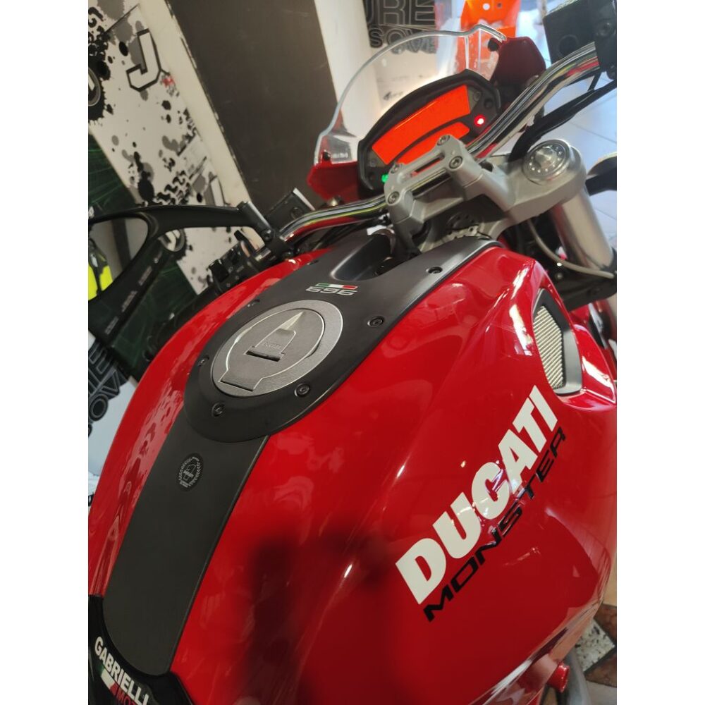 DUCATI MONSTER 696 DEL 2008
